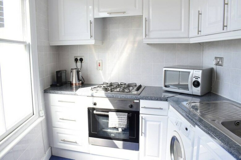 1 Bedroom Apartment In Highbury