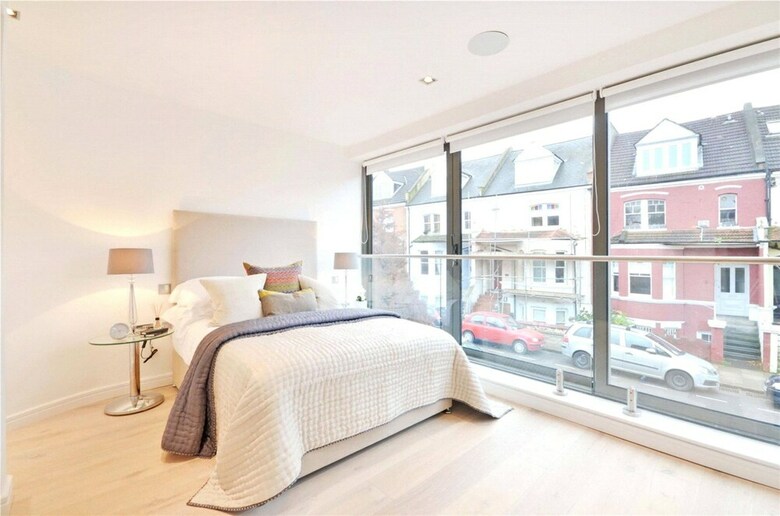 2 Bedroom House In West Hampstead