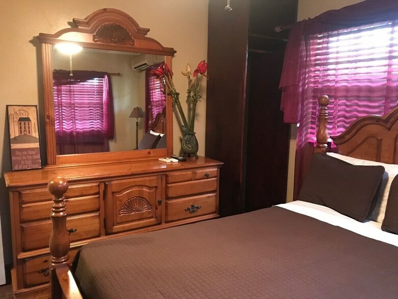 Apartamentos Brownstone Sea Beach