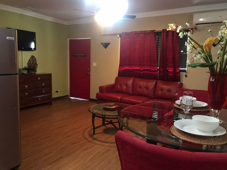 Apartamentos Brownstone Sea Beach