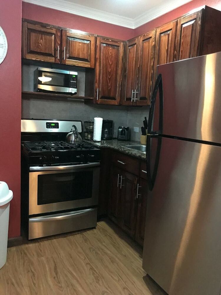 Apartamentos Brownstone Sea Beach