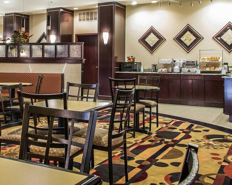 Hotel Comfort Suites Troy