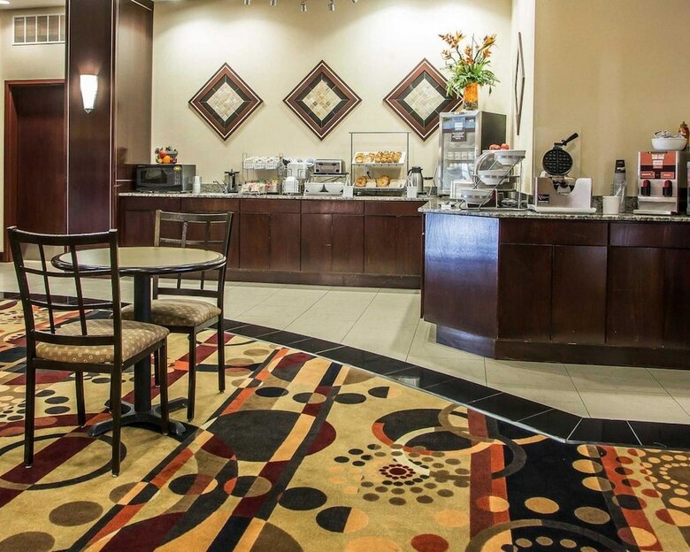 Hotel Comfort Suites Troy
