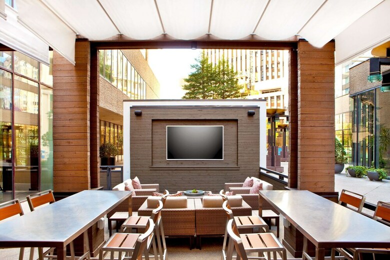 Hotel Doubletree By Hilton Nashville Downtown