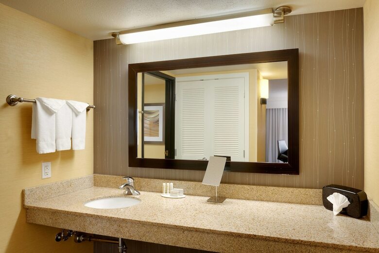 Hotel Courtyard By Marriott Sandy