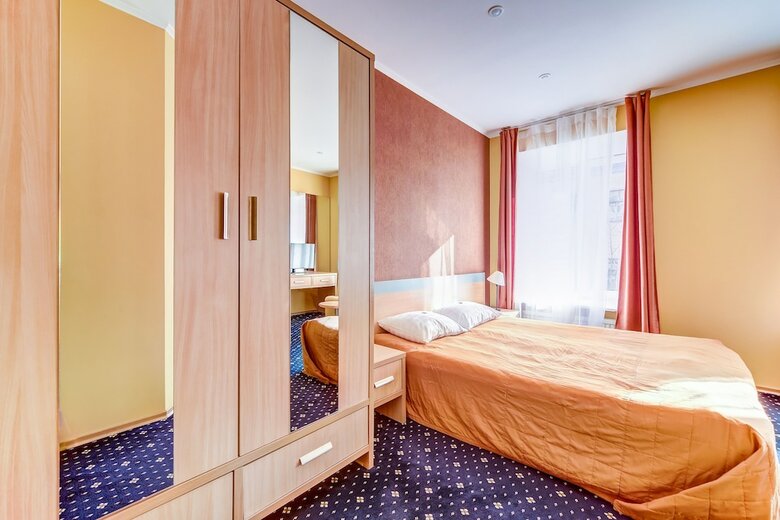 Polikoff Business Hotel