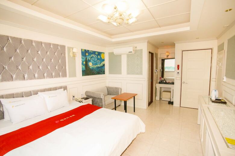 Yeosu Haebeach Hotel