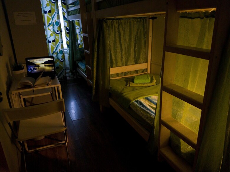 Hostal Come2us Opochinina 9