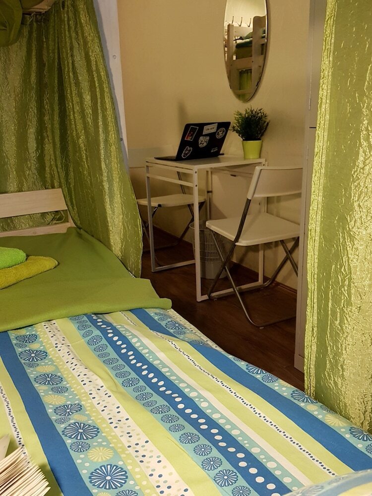 Hostal Come2us Opochinina 9
