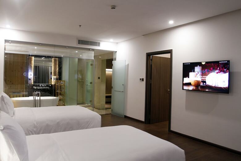 The Mira Central Park Hotel