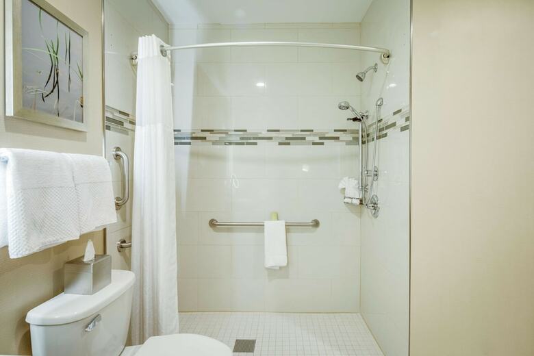 Hotel Doubletree By Hilton Huntington