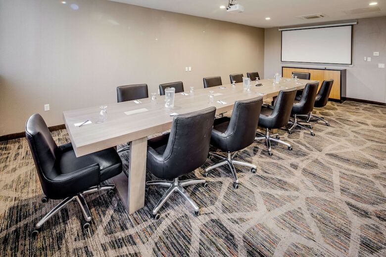 Hotel Doubletree By Hilton Huntington