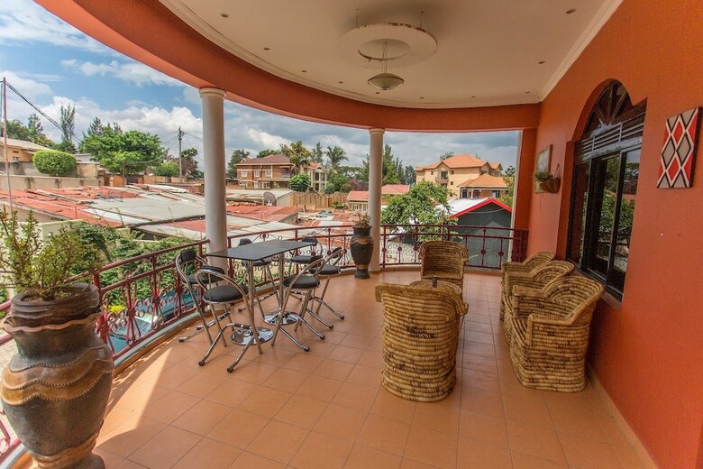 Bed & Breakfast N G Residence