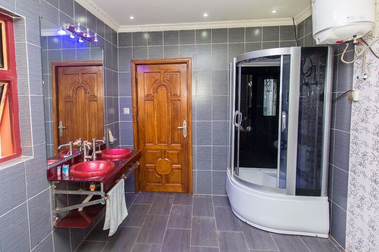 Bed & Breakfast N G Residence