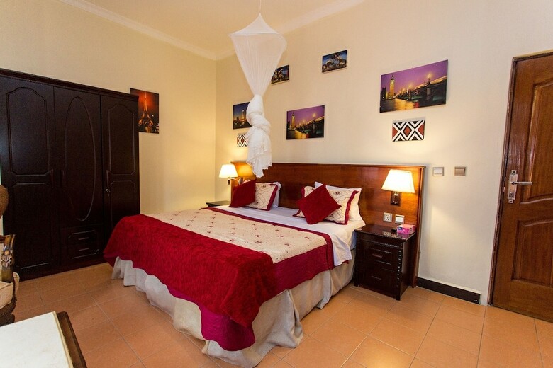 Bed & Breakfast N G Residence