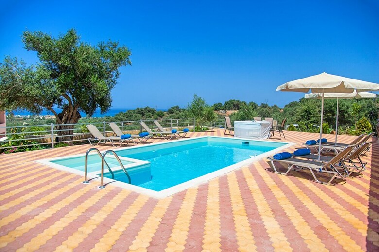 Aqua Blue Villas With Heated Pool