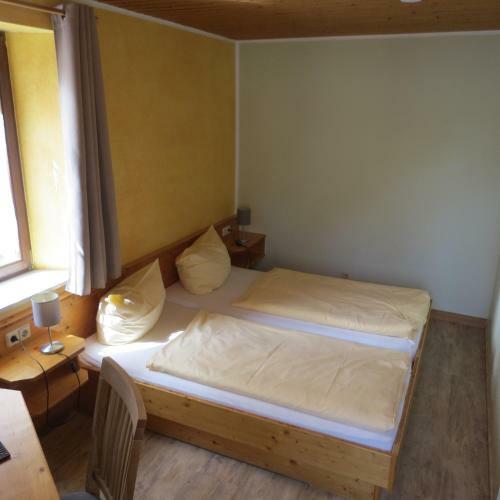 Hostal Gasthaus Zum Lamm