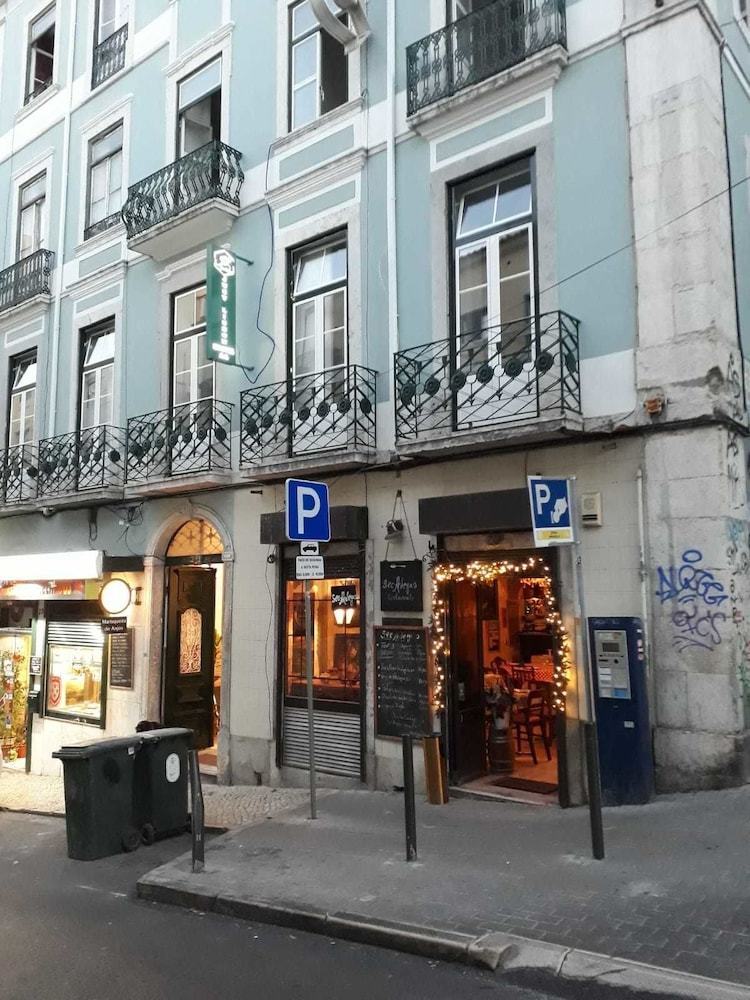 Hostal Just Lisbon Hostel & A.l