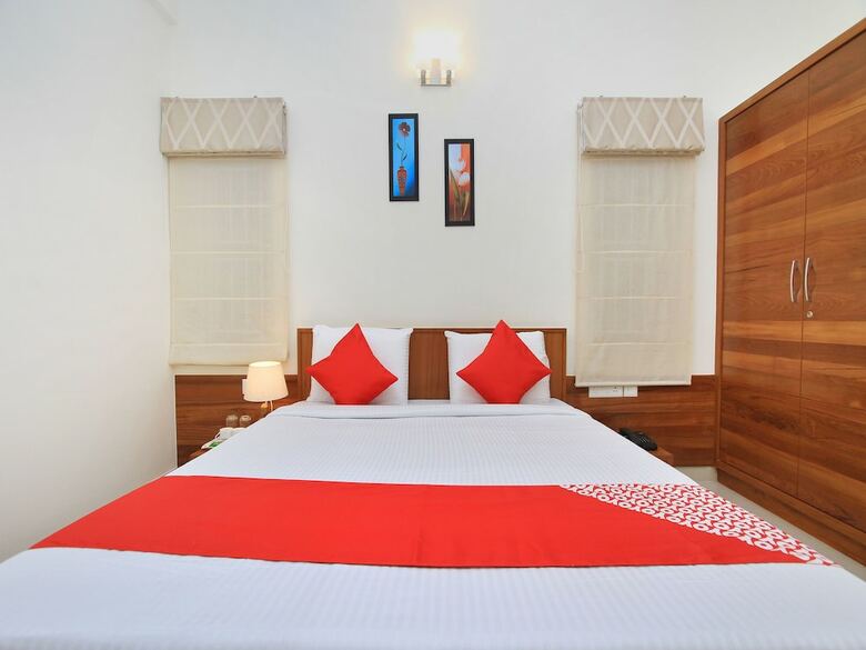 Hotel Oyo 12923 Queen's Castle