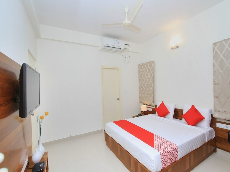 Hotel Oyo 12923 Queen's Castle