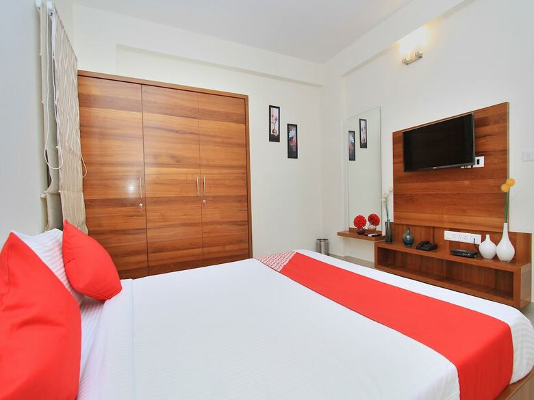 Hotel Oyo 12923 Queen's Castle
