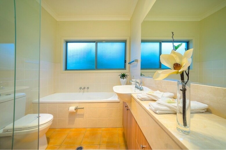 Magnolia Manor @ Hope Island Resort