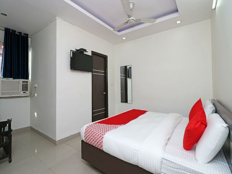 Oyo 6137 Hotel Star