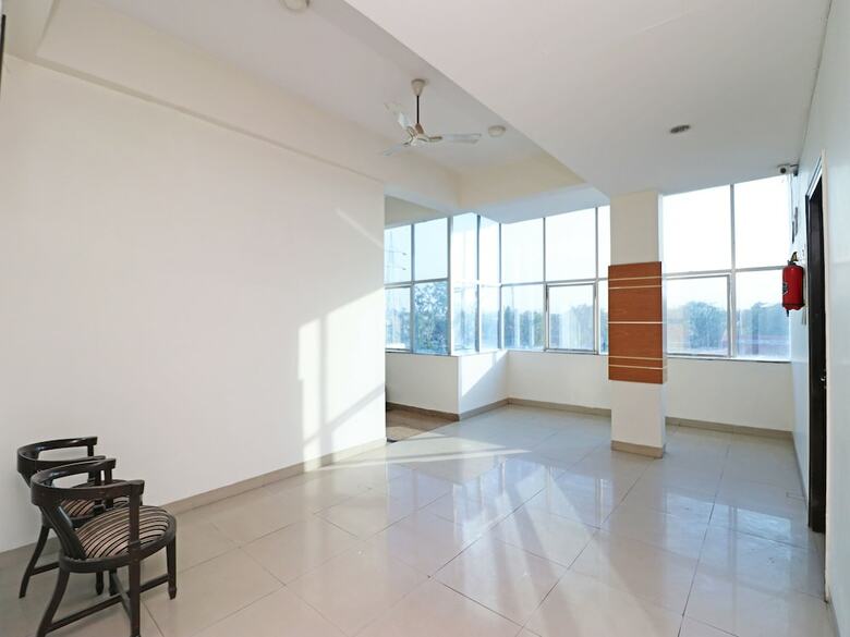 Oyo 6137 Hotel Star