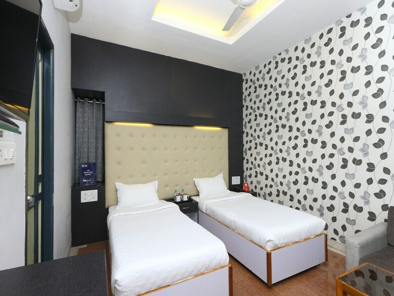 Oyo 9655 Hotel Grace Residency