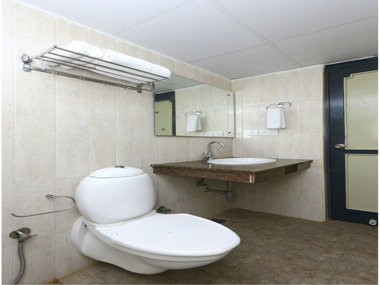 Oyo 9655 Hotel Grace Residency