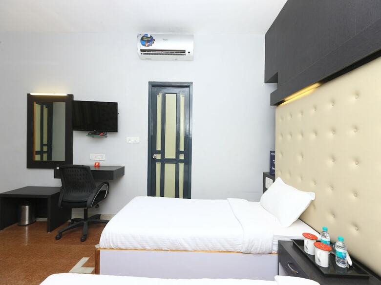 Oyo 9655 Hotel Grace Residency