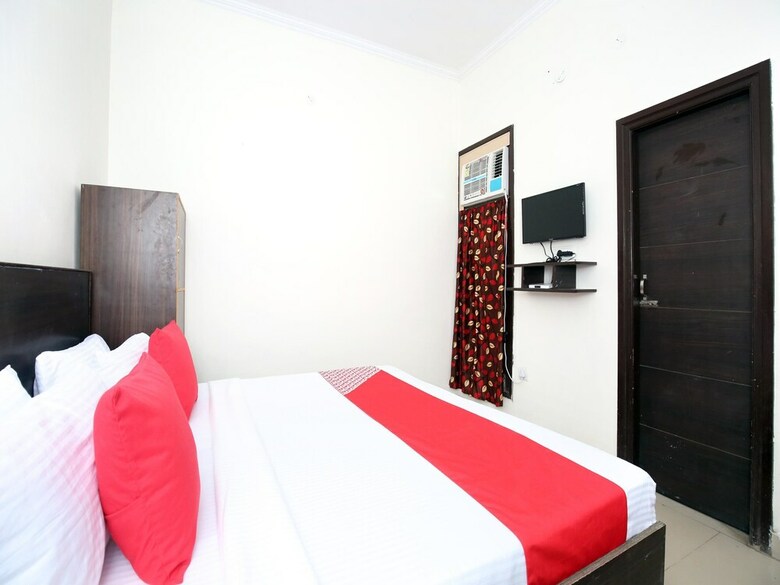Oyo 13088 Hotel Basant