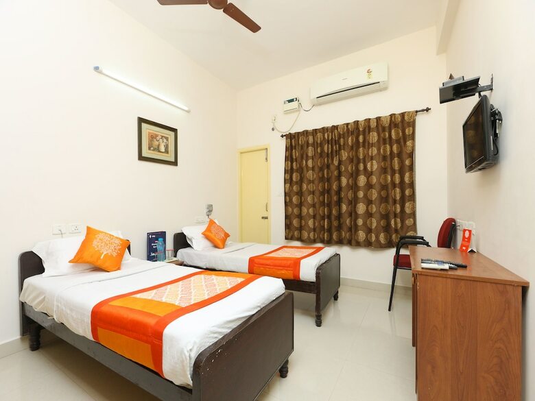 Hotel Oyo 20013 Silverkey Omr
