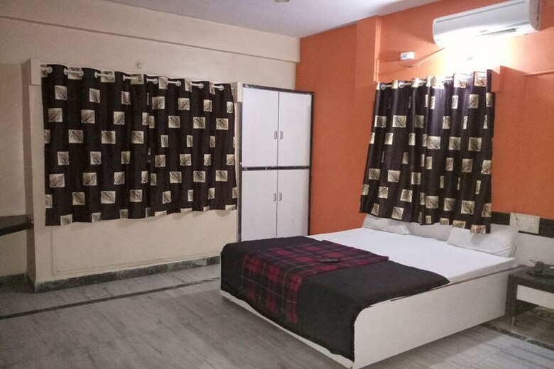 Hotel Kaustubh