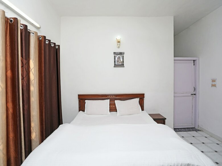 Oyo 13076 Home Boutique 3bhk Villa Bhimtal