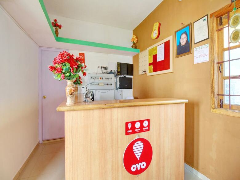 Oyo 11719 Hotel Sierra