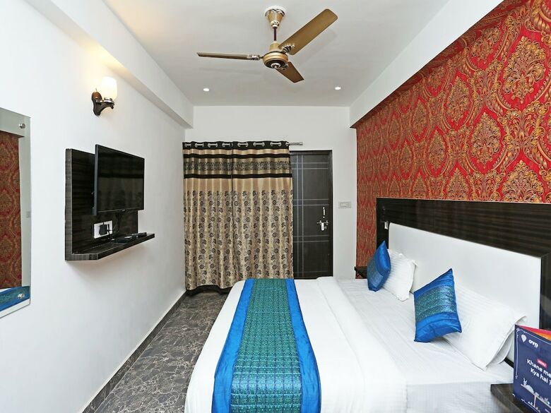 Oyo 11405 Hotel Tej Palace
