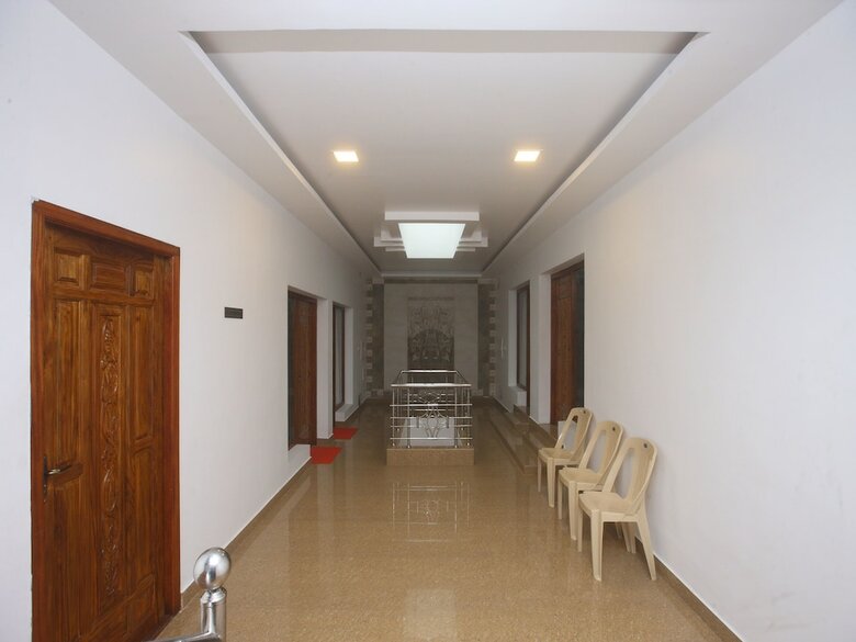 Hotel Oyo 13607 Sri Akilambiga Residency