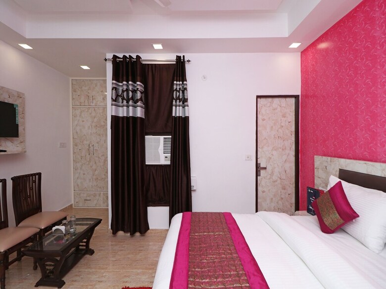 Oyo 12191 Hotel Airlift