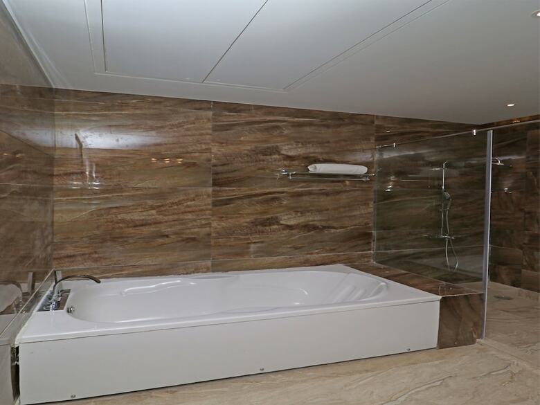 Oyo 12464 Hotel C Pearls