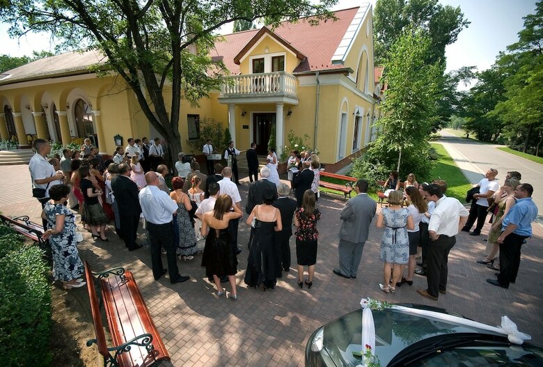 Ger�by K�ria Hotel �s Lovasudvar