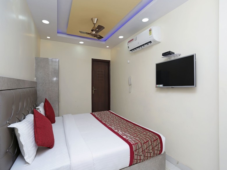 Oyo 13455 Rama Krishna Hotel