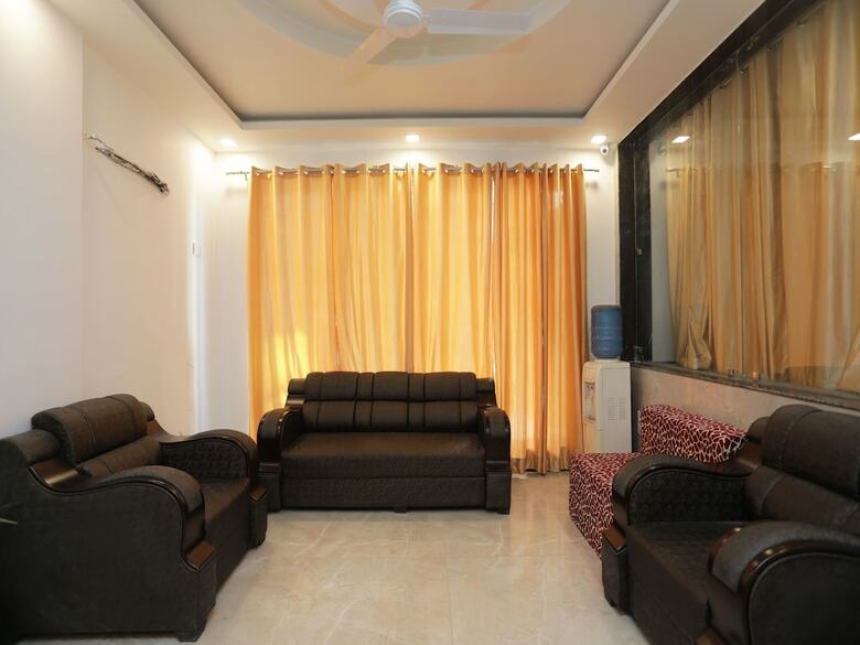 Oyo 12235 Hotel Bliss Continental