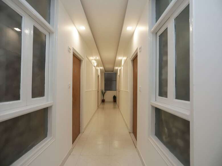 Oyo 12235 Hotel Bliss Continental