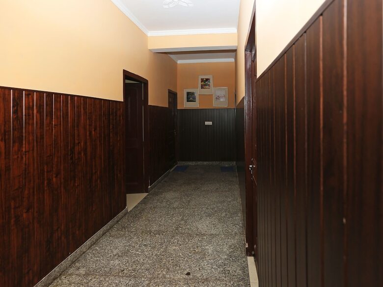 Hotel Oyo 11556 Om Guest House Residency