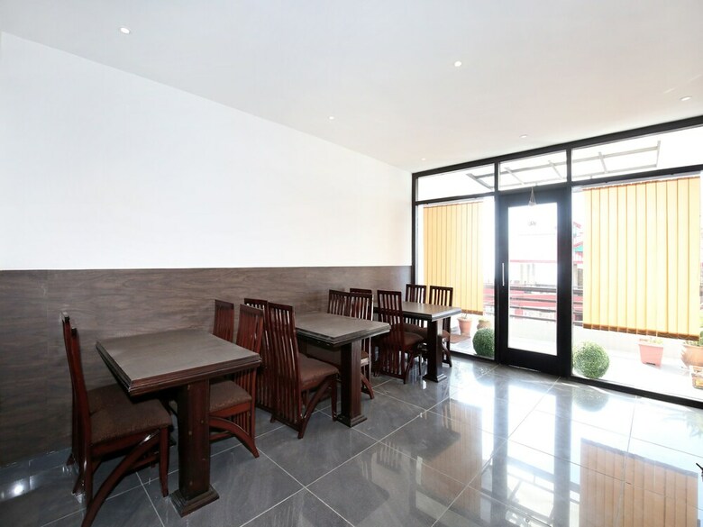 Hotel Oyo 13307 Home Luxury Stay Shoghi