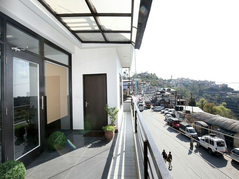 Hotel Oyo 13307 Home Luxury Stay Shoghi