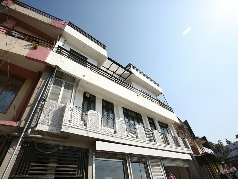 Hotel Oyo 13307 Home Luxury Stay Shoghi