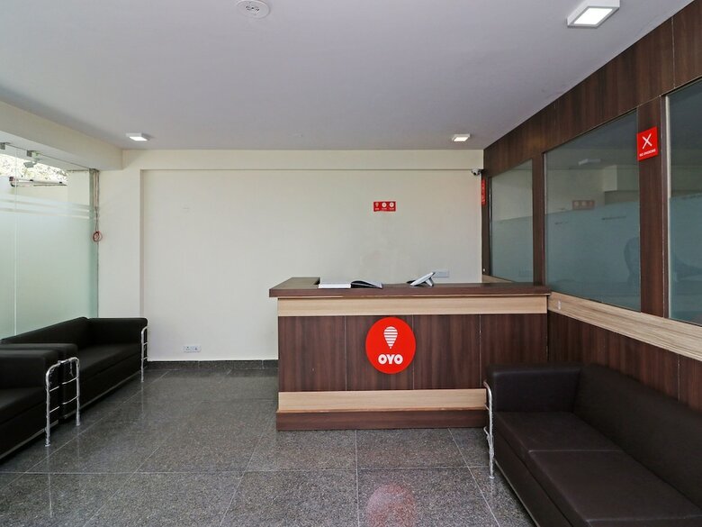 Hotel Oyo 12471 Sks Premium