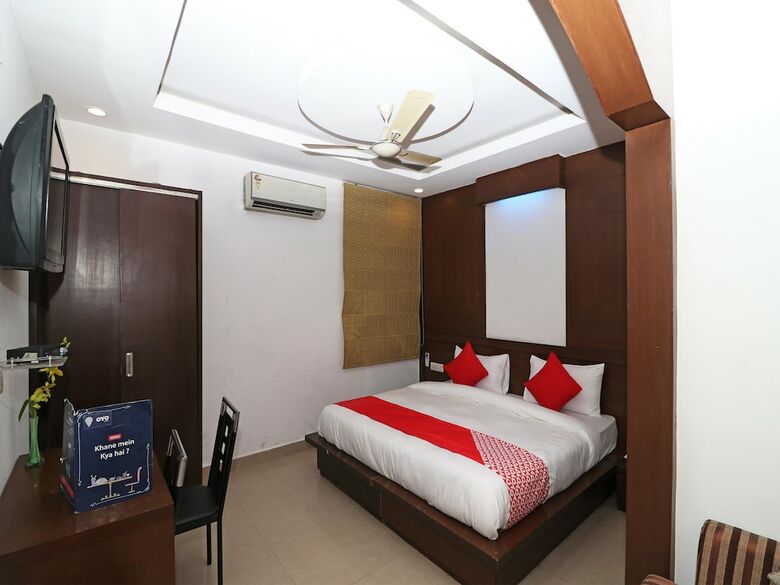 Oyo 12780 New Hotel Rajwada